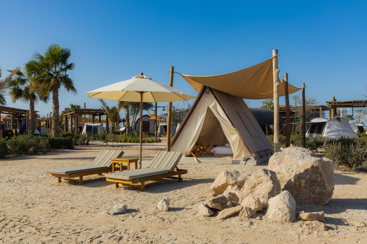 Bab Al Nojoum Hudayriyat Camp Hotel Абу Даби Екстериор снимка