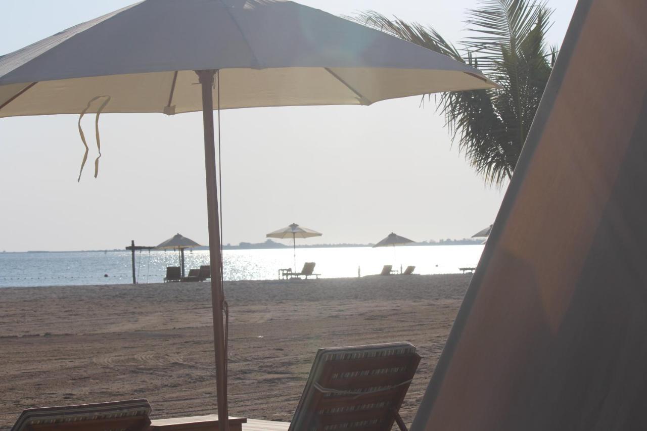 Bab Al Nojoum Hudayriyat Camp Hotel Абу Даби Екстериор снимка