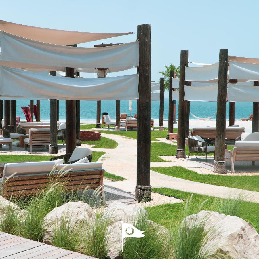 Bab Al Nojoum Hudayriyat Camp Hotel Абу Даби Екстериор снимка