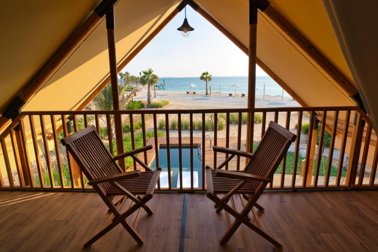 Bab Al Nojoum Hudayriyat Camp Hotel Абу Даби Екстериор снимка