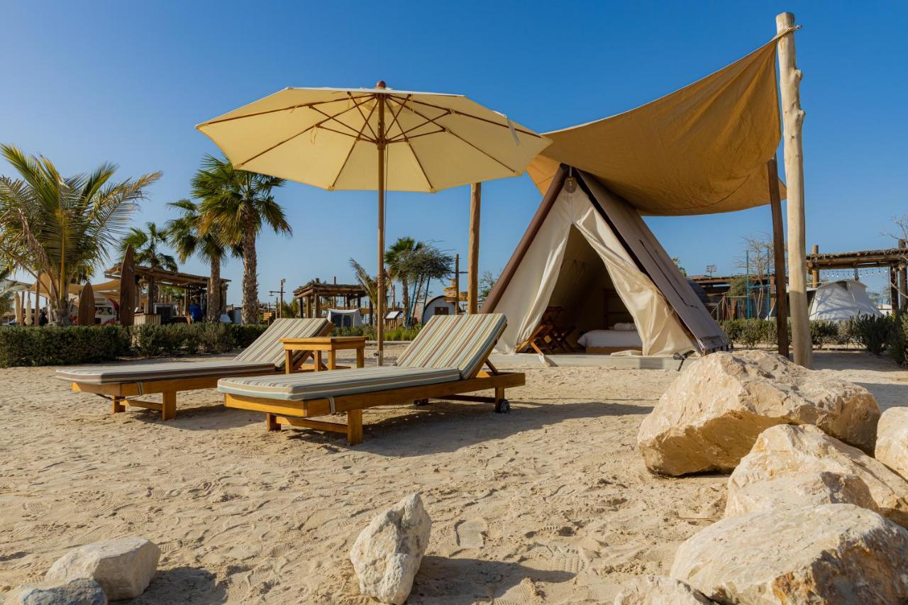 Bab Al Nojoum Hudayriyat Camp Hotel Абу Даби Екстериор снимка
