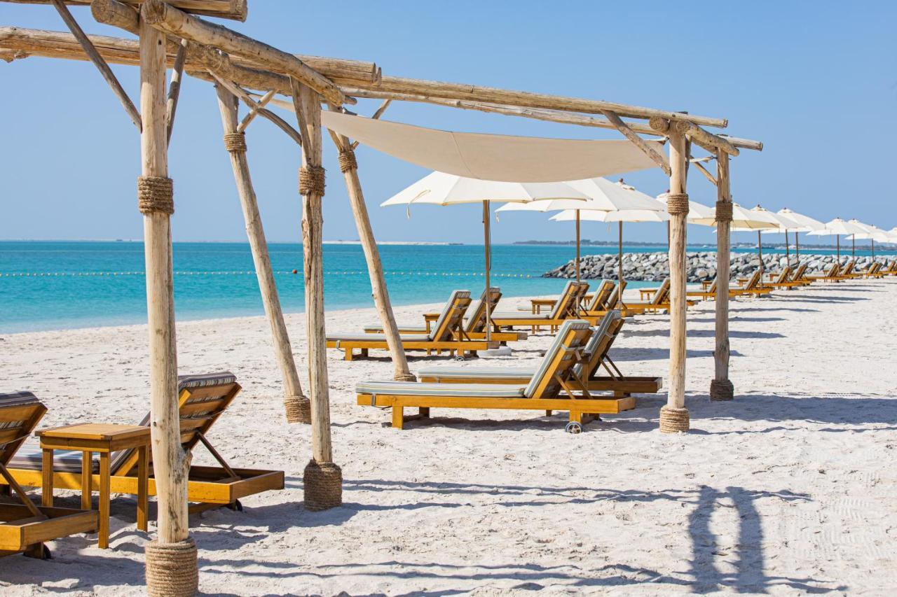 Bab Al Nojoum Hudayriyat Camp Hotel Абу Даби Екстериор снимка