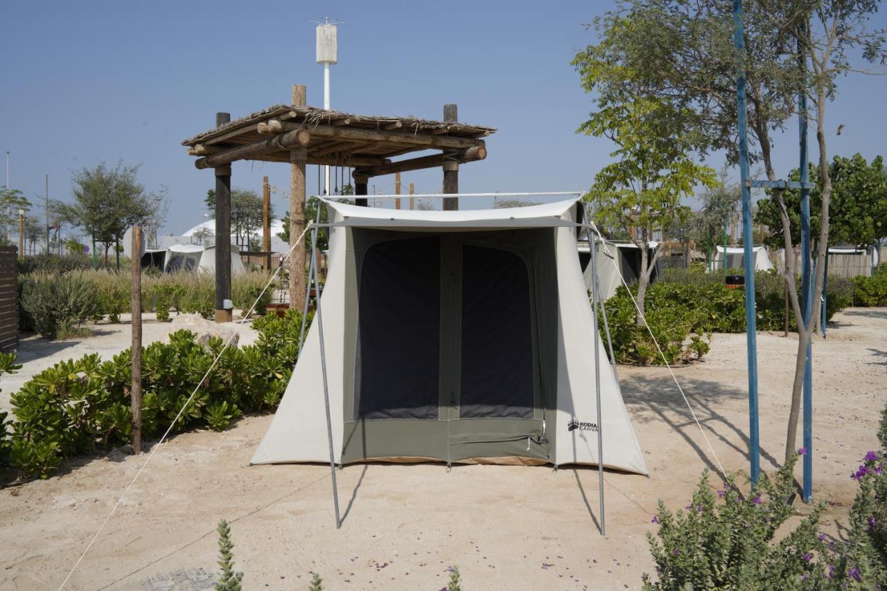 Bab Al Nojoum Hudayriyat Camp Hotel Абу Даби Екстериор снимка
