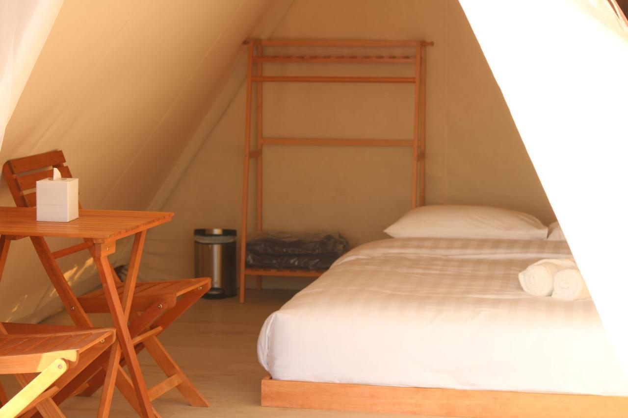 Bab Al Nojoum Hudayriyat Camp Hotel Абу Даби Екстериор снимка